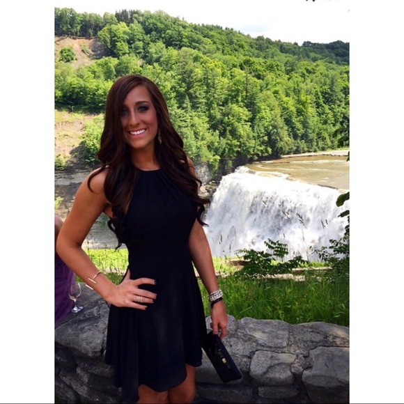 ✨💕 Meet the Posher 💕✨ - Picture 1 of 3